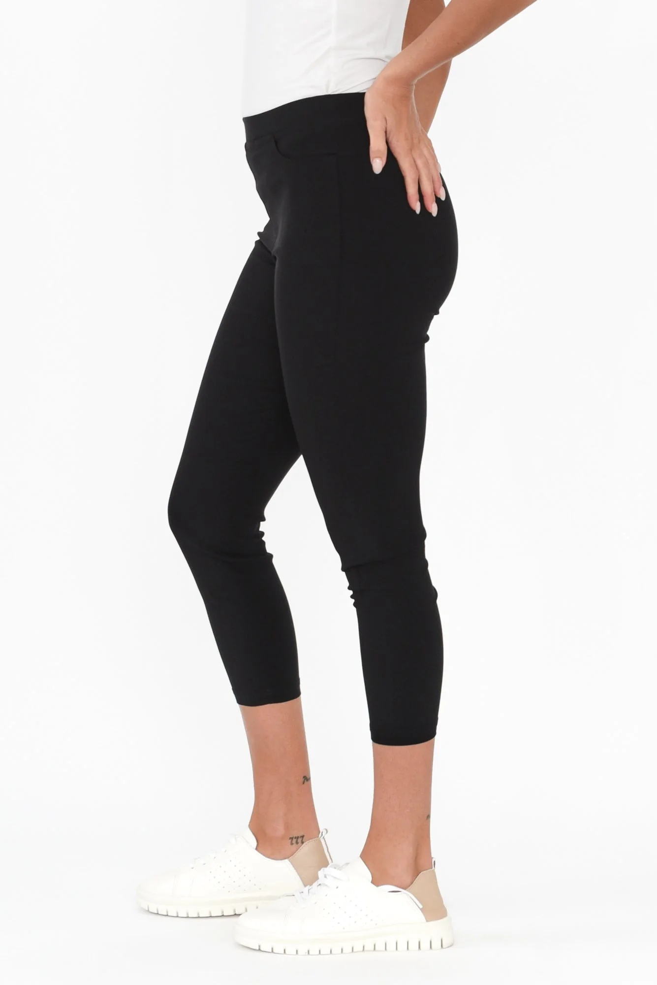 Zara Black Stretch Cropped Pants - Image 3