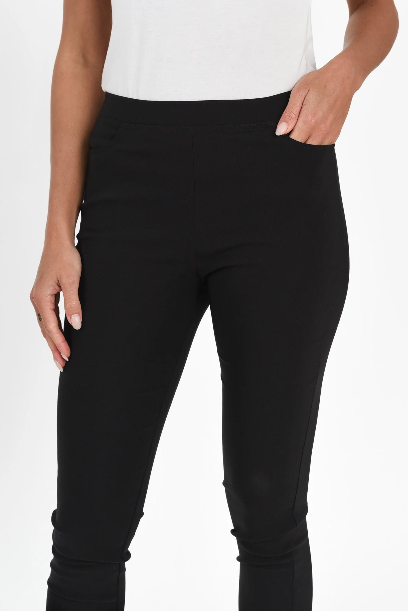 Zara Black Stretch Cropped Pants - Image 5