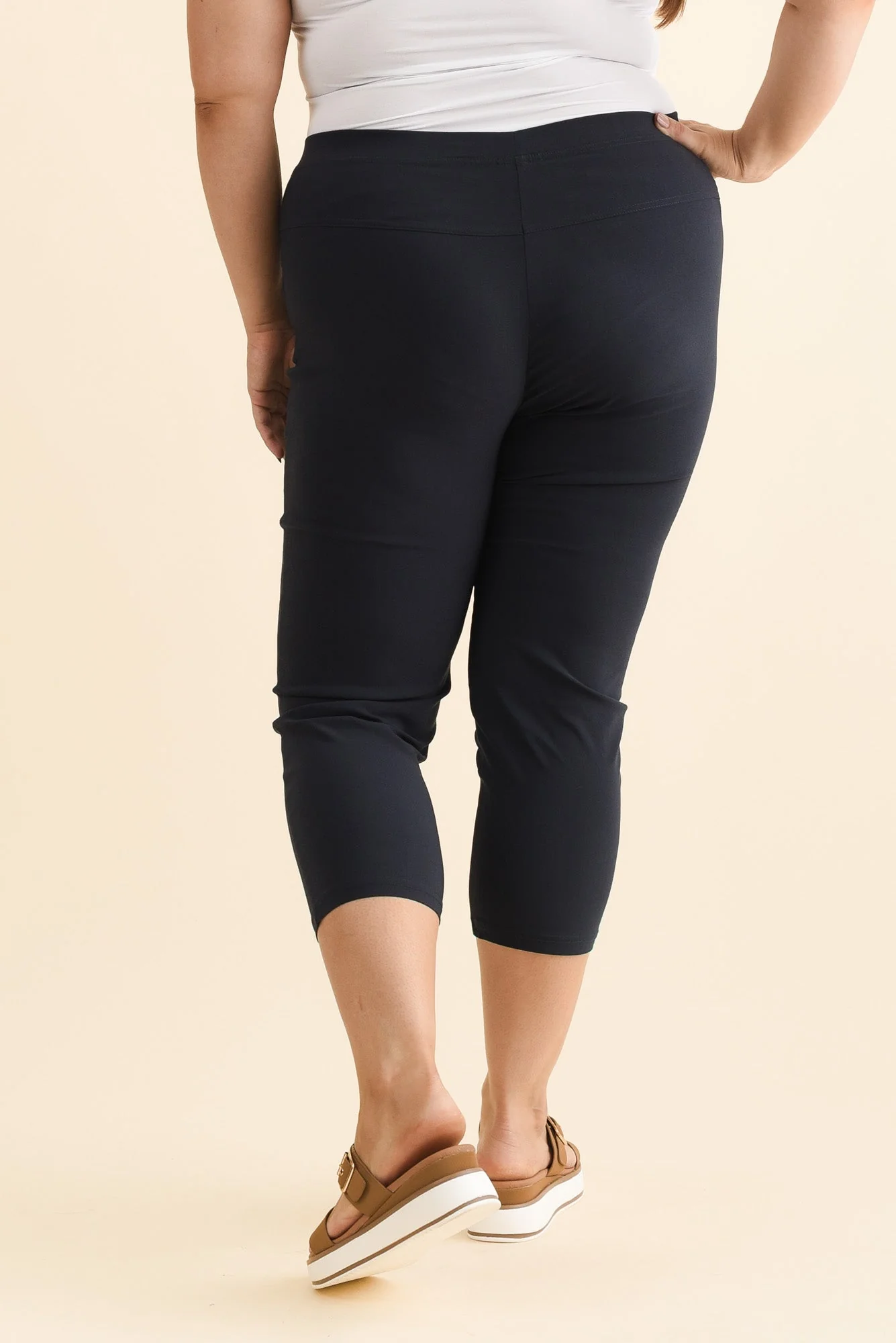 Zara Navy Stretch Cropped Pants - Image 10