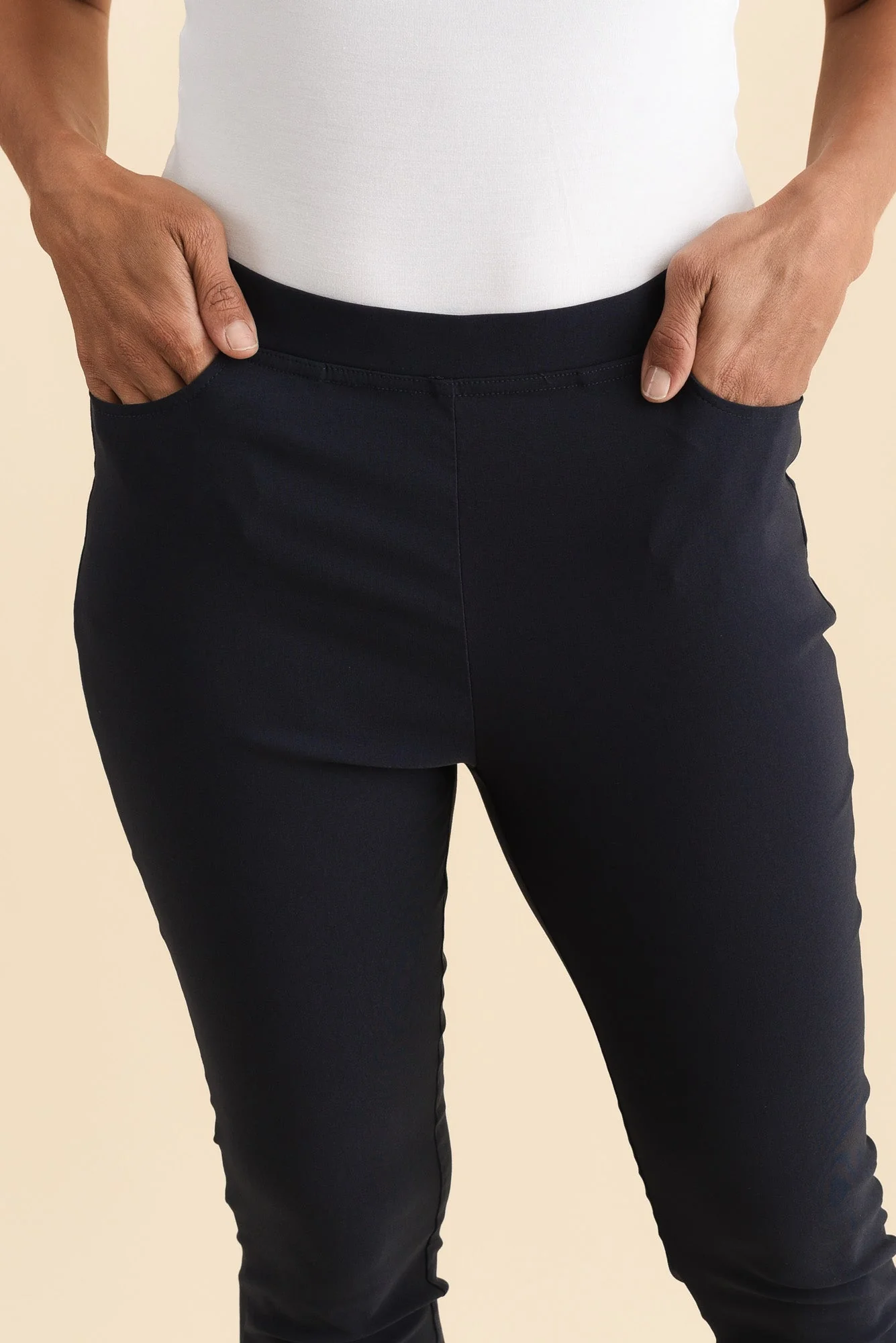 Zara Navy Stretch Cropped Pants - Image 5