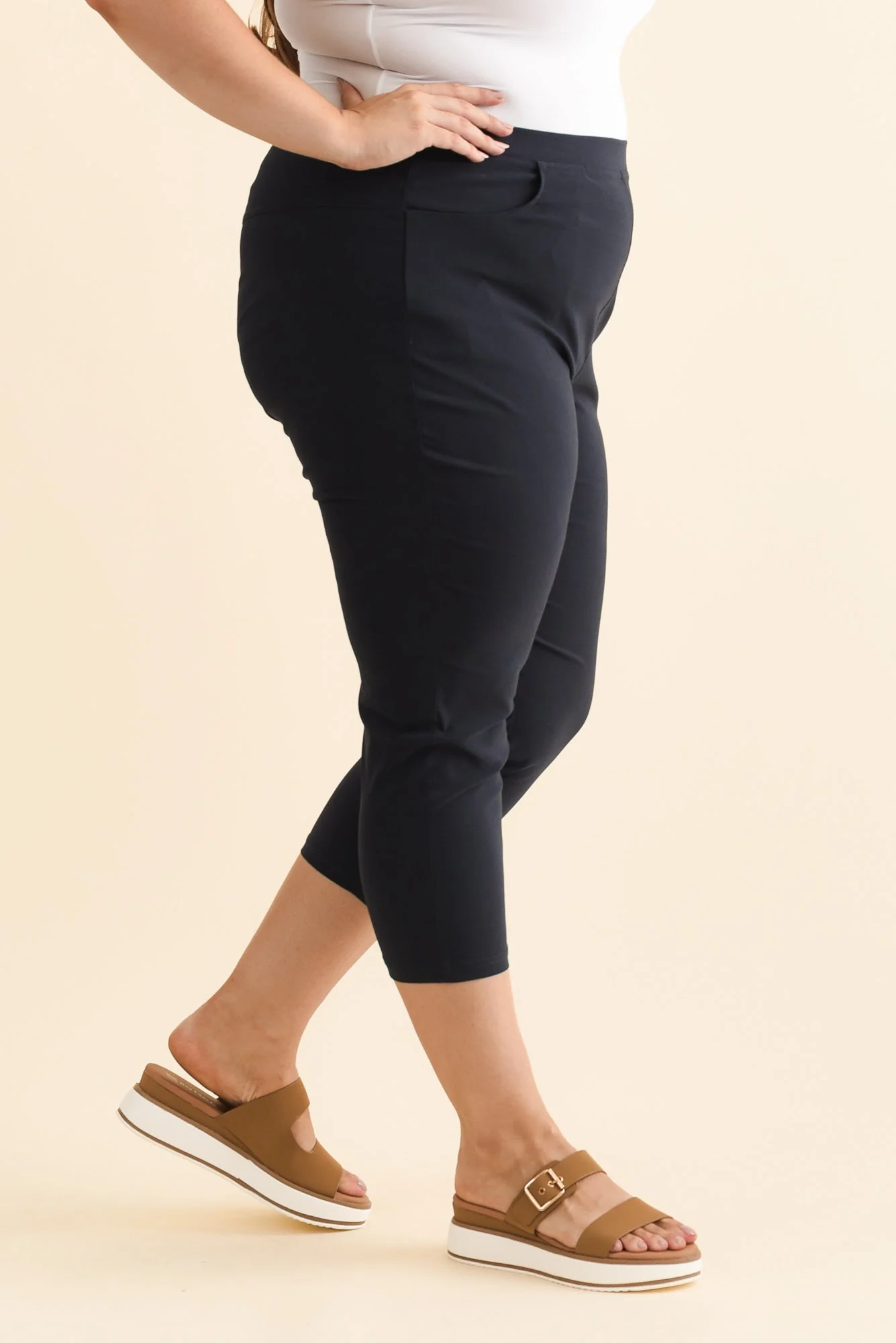 Zara Navy Stretch Cropped Pants - Image 9